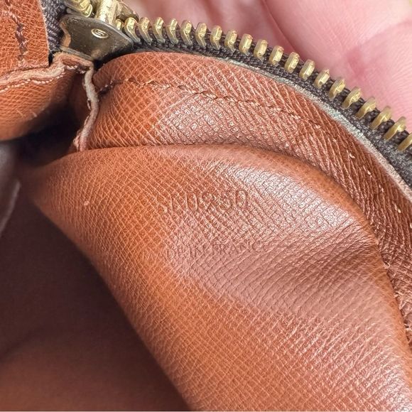 ✅AUTHENTIC✅LOUIS VUITTON DANUBE CROSSBODY BAG - Picture 15 of 16